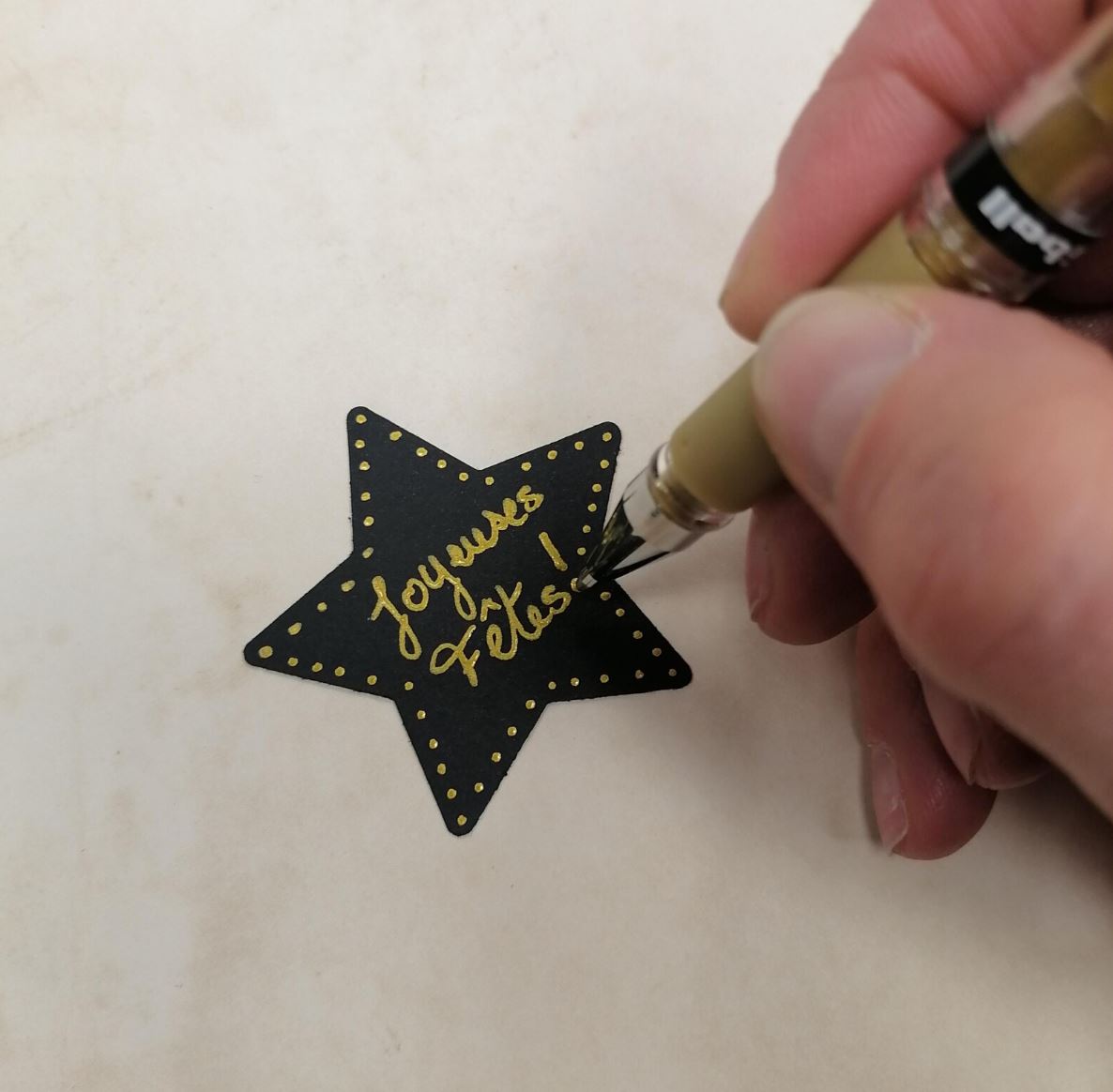 Marque-pages élastique Étoiles de Noël en tissu.