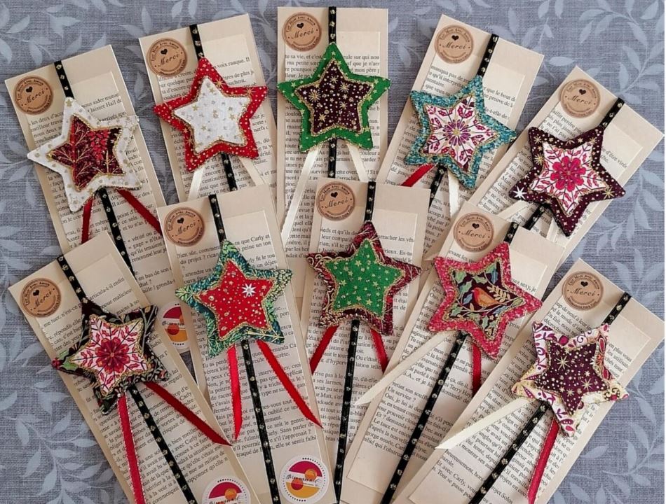 Marque-pages élastique Étoiles de Noël en tissu.