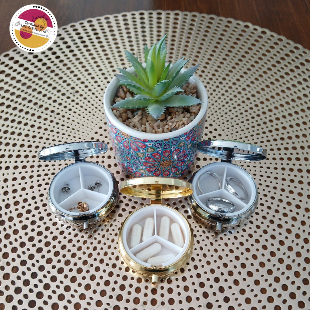 Mini boîte à Bijoux et Pilulier de Sac – Écrin en Métal et tissu - CARMANO by Les créas K.ro